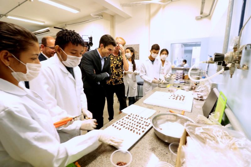 Gov. Helder Barbalho faz visita ao Parque de Ciência e Tecnologia / PCT - GUAMÁ <div class='credito_fotos'>Foto: Ricardo Amanajás / Ag. Pará   |   <a href='/midias/2019/originais/5536_ead32292-d315-f16a-9742-294ef28ba640.jpg' download><i class='fa-solid fa-download'></i> Download</a></div>