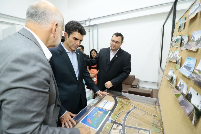 Gov. Helder Barbalho faz visita ao Parque de Ciência e Tecnologia / PCT - GUAMÁ <div class='credito_fotos'>Foto: Ricardo Amanajás / Ag. Pará   |   <a href='/midias/2019/originais/5536_f08a979a-71f6-0c18-823a-9682fd32e0f9.jpg' download><i class='fa-solid fa-download'></i> Download</a></div>