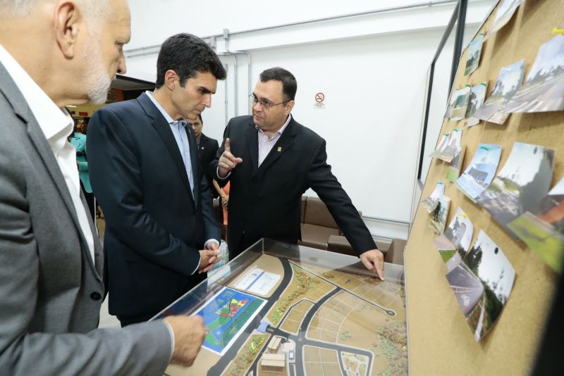 Gov. Helder Barbalho faz visita ao Parque de Ciência e Tecnologia / PCT - GUAMÁ <div class='credito_fotos'>Foto: Ricardo Amanajás / Ag. Pará   |   <a href='/midias/2019/originais/5536_f3b2d80a-2cc5-5b59-35de-5513dd400103.jpg' download><i class='fa-solid fa-download'></i> Download</a></div>