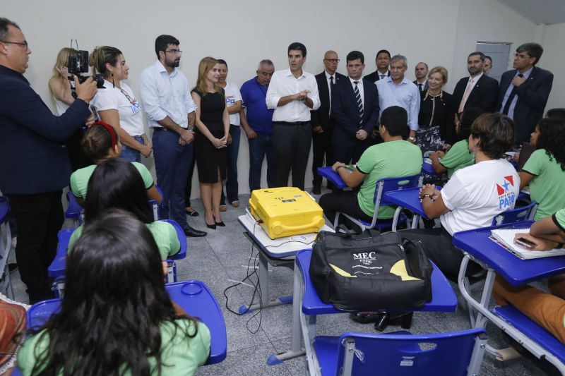  segundo compromisso da visita do ministro Sérgio Moro a Belém, na tarde desta segunda-feira (7), foi uma visita ao Instituto de Ensino de Segurança Pública do Pará (Iesp), no município de Marituba. <div class='credito_fotos'>Foto: Marcelo Seabra / Ag. Pará   |   <a href='/midias/2019/originais/5548_40d67f6c-5557-19b0-de2d-213ee6ad300d.jpg' download><i class='fa-solid fa-download'></i> Download</a></div>