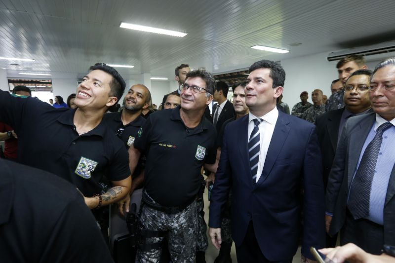  segundo compromisso da visita do ministro Sérgio Moro a Belém, na tarde desta segunda-feira (7), foi uma visita ao Instituto de Ensino de Segurança Pública do Pará (Iesp), no município de Marituba. <div class='credito_fotos'>Foto: Marcelo Seabra / Ag. Pará   |   <a href='/midias/2019/originais/5548_ce82ed13-20af-dfc9-677a-7b0b40a1f53c.jpg' download><i class='fa-solid fa-download'></i> Download</a></div>