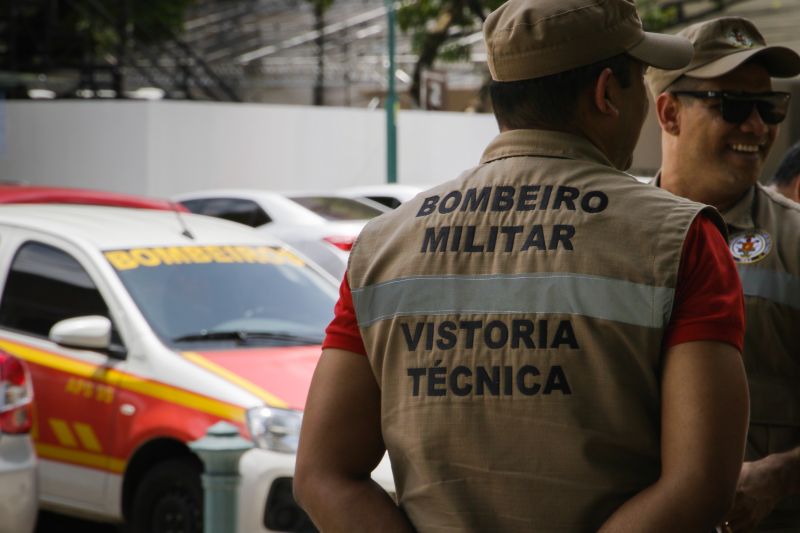 Corpo de Bombeiros faz vistoria ás arquibancadas que receberão os fiéis no Círio de Nazaré. Representantes da Festa do Círio acompanharam o trabalho de vistoria.
Na foto: <div class='credito_fotos'>Foto: Pedro Guerreiro / Ag. Pará   |   <a href='/midias/2019/originais/5549_42431ca2-e5a9-72a0-c08e-aa5dd3f3d959.jpg' download><i class='fa-solid fa-download'></i> Download</a></div>