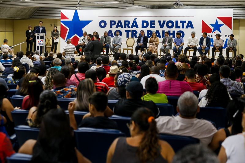 Entrega Crédito Cidadão 09/10/2019 <div class='credito_fotos'>Foto: Marcelo Seabra / Ag. Pará   |   <a href='/midias/2019/originais/5555_02aa9dad-1321-748c-f3ff-dbe2e5968486.jpg' download><i class='fa-solid fa-download'></i> Download</a></div>