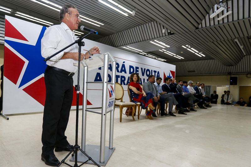 Entrega Crédito Cidadão 09/10/2019 <div class='credito_fotos'>Foto: Marcelo Seabra / Ag. Pará   |   <a href='/midias/2019/originais/5555_5659d927-9ebc-2f9d-a723-6ec704578ad1.jpg' download><i class='fa-solid fa-download'></i> Download</a></div>