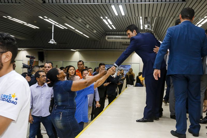 Entrega Crédito Cidadão 09/10/2019 <div class='credito_fotos'>Foto: Marcelo Seabra / Ag. Pará   |   <a href='/midias/2019/originais/5555_9257b14b-dc84-fde5-4e0b-9d2d5975ca44.jpg' download><i class='fa-solid fa-download'></i> Download</a></div>