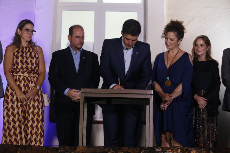 O governador Helder Barbalho lança o Edital Preamar, ao lado do vice-governador Lúcio Vale, da Secretária Úrsula Vidal e da primeira-dama, Daniela Barbalho