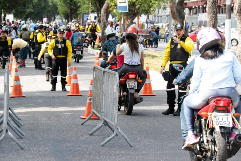 Fiscalização Trânsito <div class='credito_fotos'>Foto: Ricardo Amanajás / Ag. Pará   |   <a href='/midias/2019/originais/5569_403ef4a0-25fa-186b-1992-c3f98d22c387.jpg' download><i class='fa-solid fa-download'></i> Download</a></div>