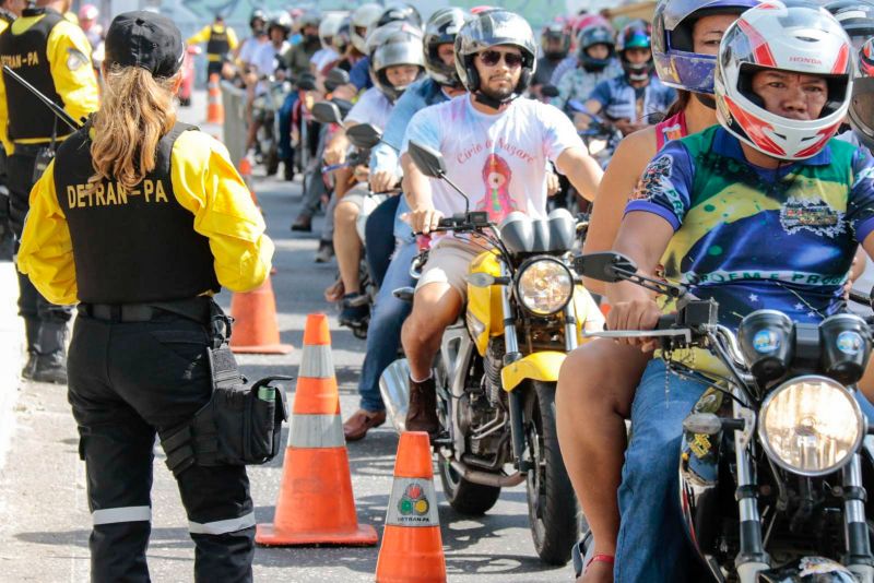 Fiscalização Trânsito <div class='credito_fotos'>Foto: Ricardo Amanajás / Ag. Pará   |   <a href='/midias/2019/originais/5569_92f85cab-d860-ea92-3ad9-1be625ce97bd.jpg' download><i class='fa-solid fa-download'></i> Download</a></div>