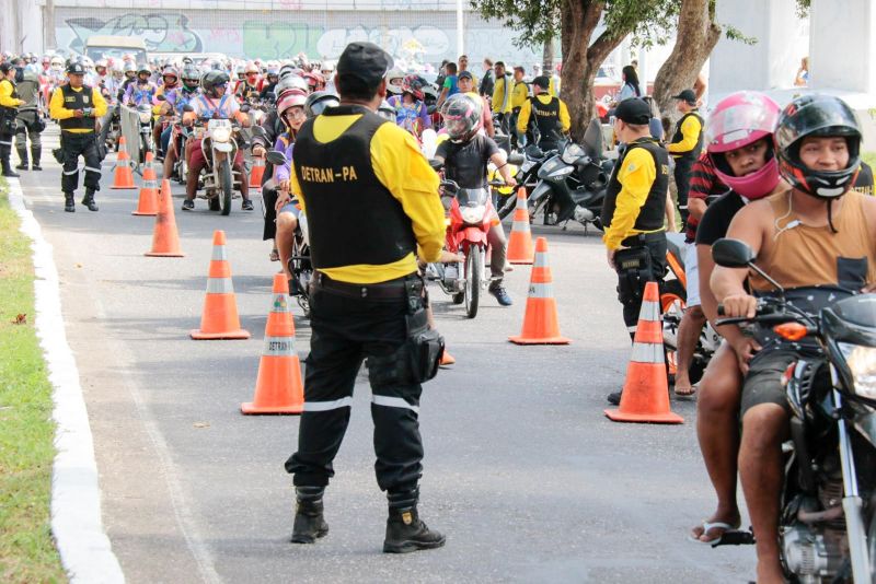 Fiscalização Trânsito <div class='credito_fotos'>Foto: Ricardo Amanajás / Ag. Pará   |   <a href='/midias/2019/originais/5569_d74e97f4-7c83-f476-ac27-e0ee5a03a6d6.jpg' download><i class='fa-solid fa-download'></i> Download</a></div>