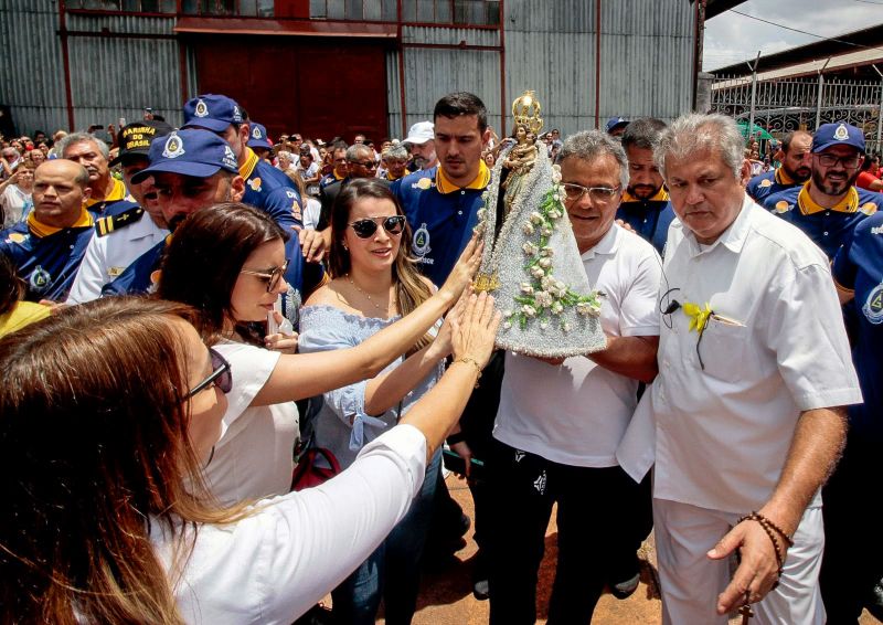 Encerramento Romaria Fluvial - Escadinha <div class='credito_fotos'>Foto: Ricardo Amanajás / Ag. Pará   |   <a href='/midias/2019/originais/5570_1b8c0630-d894-8a1f-3509-0e5b82e164bd.jpg' download><i class='fa-solid fa-download'></i> Download</a></div>