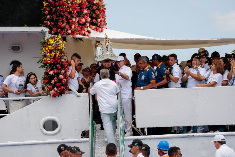 Encerramento Romaria Fluvial - Escadinha <div class='credito_fotos'>Foto: Ricardo Amanajás / Ag. Pará   |   <a href='/midias/2019/originais/5570_4b2a7fc9-d149-ed5c-013a-16b72832b51e.jpg' download><i class='fa-solid fa-download'></i> Download</a></div>