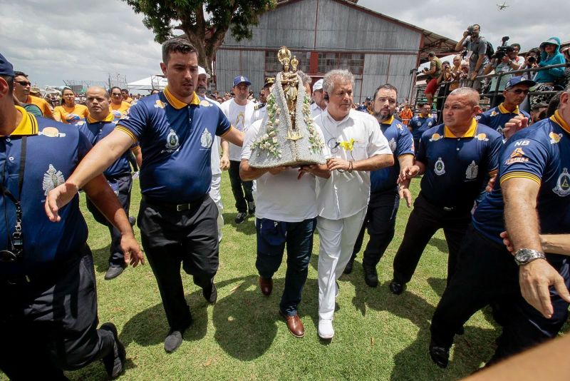 Encerramento Romaria Fluvial - Escadinha <div class='credito_fotos'>Foto: Ricardo Amanajás / Ag. Pará   |   <a href='/midias/2019/originais/5570_57ab8e2e-c6c3-b6bd-bbae-debbc0cd231d.jpg' download><i class='fa-solid fa-download'></i> Download</a></div>