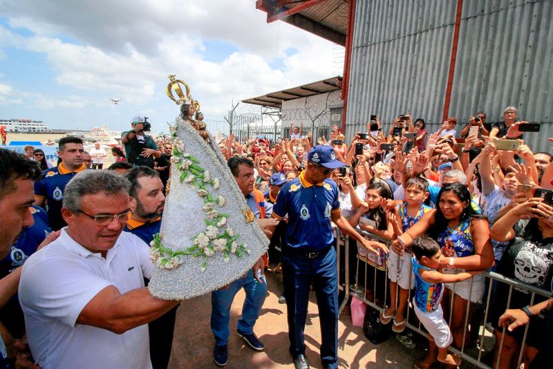 Encerramento Romaria Fluvial - Escadinha <div class='credito_fotos'>Foto: Ricardo Amanajás / Ag. Pará   |   <a href='/midias/2019/originais/5570_f5b423bd-637d-d396-2821-1b790459de96.jpg' download><i class='fa-solid fa-download'></i> Download</a></div>