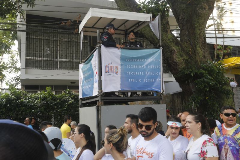 Policiamento - Círio 2019 <div class='credito_fotos'>Foto: Marcelo Seabra / Ag. Pará   |   <a href='/midias/2019/originais/5575_1b4e9843-a943-d954-fb0c-96e8dc7654dc.jpg' download><i class='fa-solid fa-download'></i> Download</a></div>