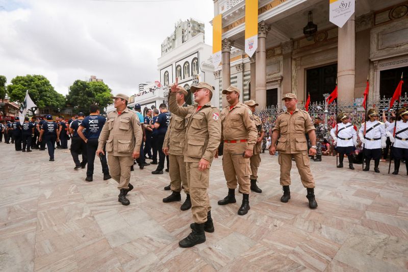 Profissão Círio 2019 - Alex Ribeiro <div class='credito_fotos'>Foto: Alex Ribeiro / Ag. Pará   |   <a href='/midias/2019/originais/5575_69bb7b83-6724-6201-f28e-efd3ade418e2.jpg' download><i class='fa-solid fa-download'></i> Download</a></div>