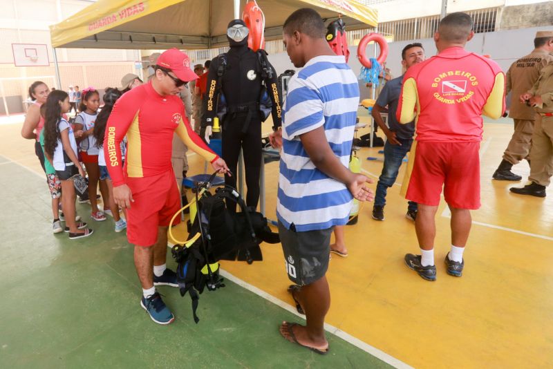 O bairro do Guamá recebeu um dia inteiro de serviços, atividades e atrações culturais, realizadas por diversas secretarias estaduais. Realizada pela Secult, a programação da tarde promete animar os moradores com artistas do próprio bairro. <div class='credito_fotos'>Foto: Alex Ribeiro / Ag. Pará   |   <a href='/midias/2019/originais/5580_7c1be72a-4f3d-0fd1-520c-051e543326a9.jpg' download><i class='fa-solid fa-download'></i> Download</a></div>