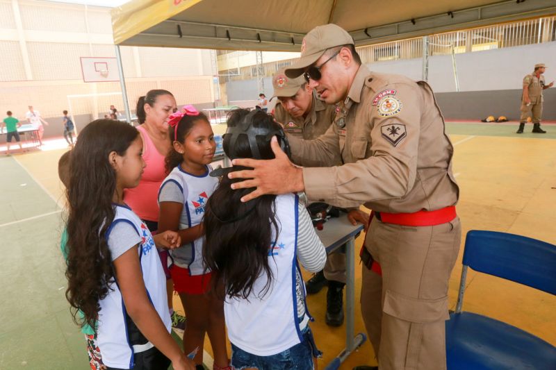 O bairro do Guamá recebeu um dia inteiro de serviços, atividades e atrações culturais, realizadas por diversas secretarias estaduais. Realizada pela Secult, a programação da tarde promete animar os moradores com artistas do próprio bairro. <div class='credito_fotos'>Foto: Alex Ribeiro / Ag. Pará   |   <a href='/midias/2019/originais/5580_9bf9feb9-b266-ae95-c9b9-8c66e10a9887.jpg' download><i class='fa-solid fa-download'></i> Download</a></div>