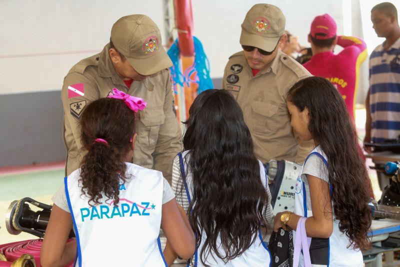 O bairro do Guamá recebeu um dia inteiro de serviços, atividades e atrações culturais, realizadas por diversas secretarias estaduais. Realizada pela Secult, a programação da tarde promete animar os moradores com artistas do próprio bairro. <div class='credito_fotos'>Foto: Alex Ribeiro / Ag. Pará   |   <a href='/midias/2019/originais/5580_b0ba9251-f38b-0855-6f8b-000d59dadc59.jpg' download><i class='fa-solid fa-download'></i> Download</a></div>