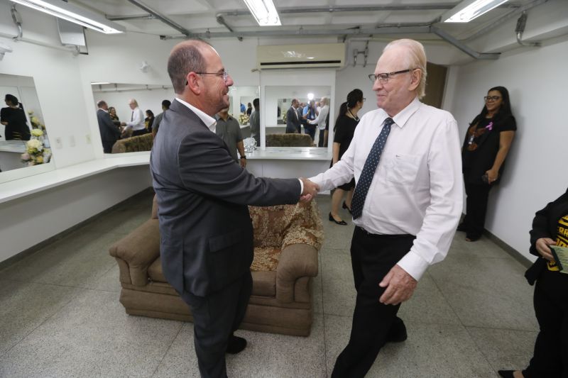 Evento realizado pela IEQ - Pará, conta com presença de líderes políticos e Pregadores no Mangueirinho. <div class='credito_fotos'>Foto: Marcelo Seabra / Ag. Pará   |   <a href='/midias/2019/originais/5581_0f5f5935-03fb-52c0-e6ec-4ba78fad8133.jpg' download><i class='fa-solid fa-download'></i> Download</a></div>