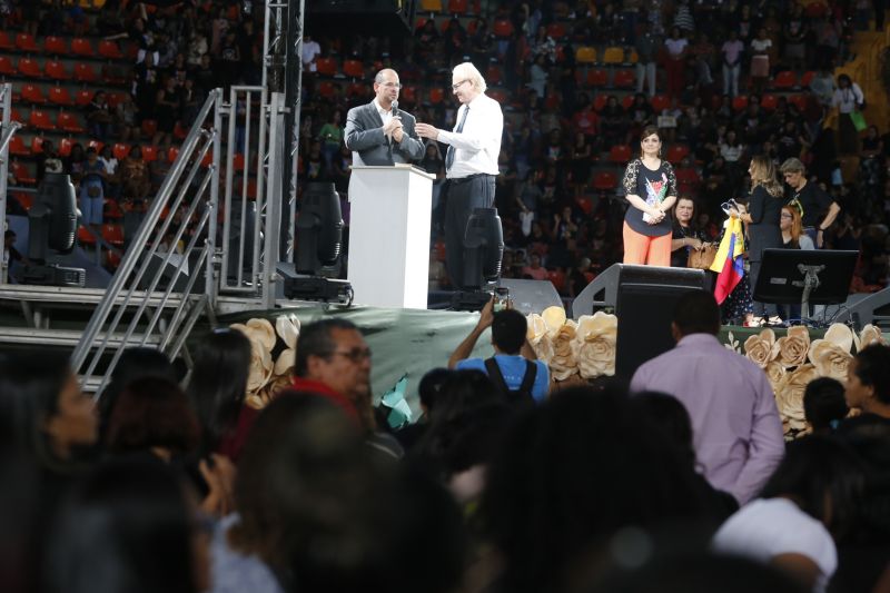 Evento realizado pela IEQ - Pará, conta com presença de líderes políticos e Pregadores no Mangueirinho. <div class='credito_fotos'>Foto: Marcelo Seabra / Ag. Pará   |   <a href='/midias/2019/originais/5581_2e53c431-3501-376a-d9a4-faa274375e39.jpg' download><i class='fa-solid fa-download'></i> Download</a></div>