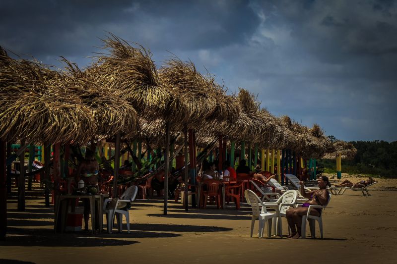 Um paraíso dentro Amazônia. É assim que os turistas que conhecem o arquipélago do Marajó definem a beleza da maior ilha fluviomarítima do mundo, que abriga em seu território 16 municípios. A natureza preservada chama a atenção e encanta os visitantes. <div class='credito_fotos'>Foto: JADER PAES / AG. PARÁ   |   <a href='/midias/2019/originais/5583_bbc996f1-2a6d-38c9-22f4-8786e22cfc10.jpg' download><i class='fa-solid fa-download'></i> Download</a></div>