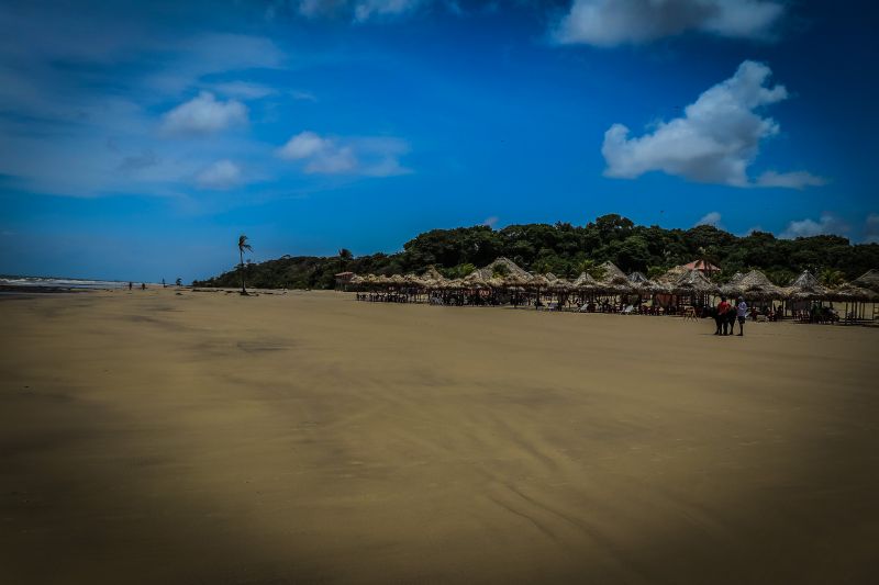 Um paraíso dentro Amazônia. É assim que os turistas que conhecem o arquipélago do Marajó definem a beleza da maior ilha fluviomarítima do mundo, que abriga em seu território 16 municípios. A natureza preservada chama a atenção e encanta os visitantes. <div class='credito_fotos'>Foto: JADER PAES / AG. PARÁ   |   <a href='/midias/2019/originais/5583_da267abd-00c8-755a-779a-f5dcca1cb6d7.jpg' download><i class='fa-solid fa-download'></i> Download</a></div>