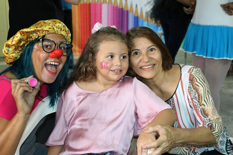 Sophia e Terezinha <div class='credito_fotos'>Foto: ASCOM / SANTA CASA   |   <a href='/midias/2019/originais/5598_635b7d78-91b8-5698-af8d-a454bf8c7028.jpg' download><i class='fa-solid fa-download'></i> Download</a></div>