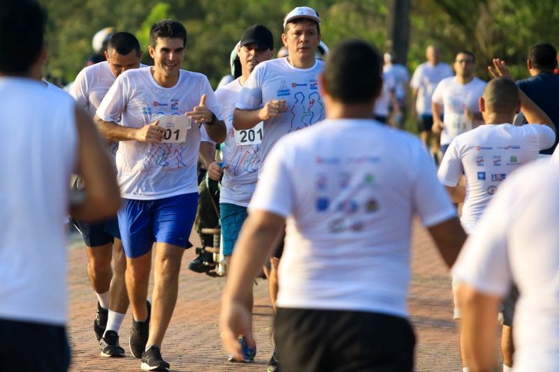 Entre as atividades realizadas em comemoração ao Dia do Servidor Público, o Governo do Pará promoveu, neste sábado (26), o evento esportivo, premiando os melhores colocados
Na foto: <div class='credito_fotos'>Foto: Jader Paes / Agência Pará   |   <a href='/midias/2019/originais/5600_9edbbcc1-4f7f-e0ad-4346-0d941615b204.jpg' download><i class='fa-solid fa-download'></i> Download</a></div>