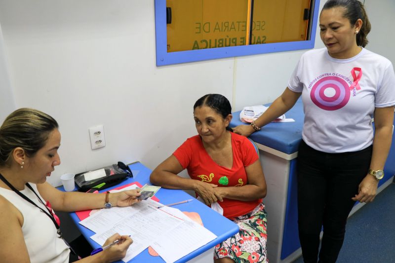 Durante o evento deste sábado 26, na Seccional do Guamá foram emitidos 400 RGs e realizados centenas de atendimentos de saúde pelo TerPaz <div class='credito_fotos'>Foto: Jader Paes / Agência Pará   |   <a href='/midias/2019/originais/5601_713b9047-8a19-a2a2-afc2-ecf00c062503.jpg' download><i class='fa-solid fa-download'></i> Download</a></div>