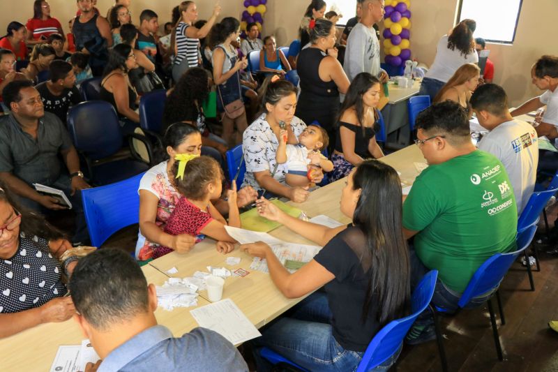 Durante o evento deste sábado 26, na Seccional do Guamá foram emitidos 400 RGs e realizados centenas de atendimentos de saúde pelo TerPaz <div class='credito_fotos'>Foto: Jader Paes / Agência Pará   |   <a href='/midias/2019/originais/5601_7ff5010e-ffb1-53e1-ce2f-097d01cca38c.jpg' download><i class='fa-solid fa-download'></i> Download</a></div>