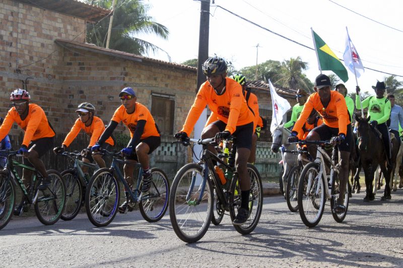 3° Festival do Cavalo Marajoara, que aconteceu neste sábado (26), no município de Soure, no Marajó <div class='credito_fotos'>Foto: ASCOM SEEL   |   <a href='/midias/2019/originais/5606_4840059c-107f-ebf7-9852-c73bf7825d6b.jpg' download><i class='fa-solid fa-download'></i> Download</a></div>