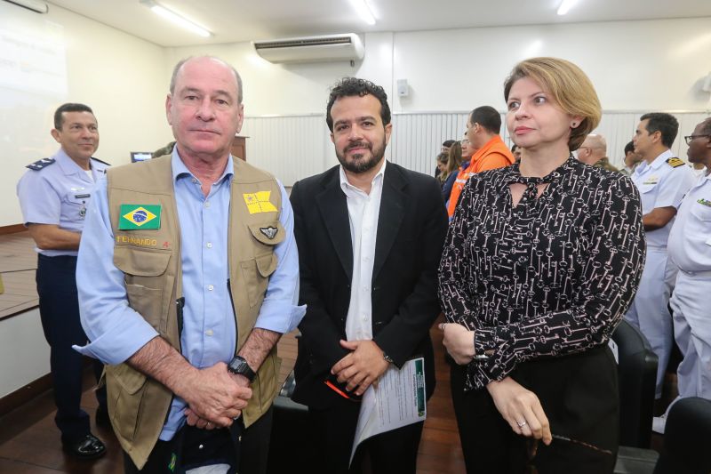 General Fernando Azevedo _ Ministro da Defesa, Rodolpho zahluth -  Secretário Adjuntodo Meio Ambiente e sutentabilidade e Adrea Coelho <div class='credito_fotos'>Foto: Alex Ribeiro / Ag. Pará   |   <a href='/midias/2019/originais/5615_93b933d5-dcb0-d769-2295-f82390e76506.jpg' download><i class='fa-solid fa-download'></i> Download</a></div>