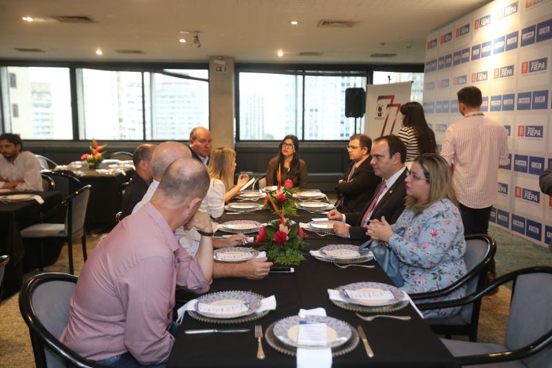 A Auditoria Geral do Estado (AGE) lançou na terça-feira (29), no auditório da Federação das Indústrias do Pará (Fiepa), em Belém, o Programa Estadual de Capacitação de Fornecedores (PECF), uma iniciativa inovadora que busca o aperfeiçoamento dos contratos de obras e serviços prestados por empresas privadas a órgãos públicos. <div class='credito_fotos'>Foto: Alex Ribeiro / Ag. Pará   |   <a href='/midias/2019/originais/5617_13787d35-bbfa-261d-7d90-134792d3b486.jpg' download><i class='fa-solid fa-download'></i> Download</a></div>