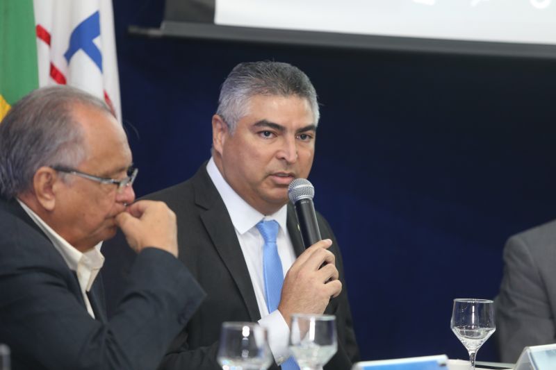 A Auditoria Geral do Estado (AGE) lançou na terça-feira (29), no auditório da Federação das Indústrias do Pará (Fiepa), em Belém, o Programa Estadual de Capacitação de Fornecedores (PECF), uma iniciativa inovadora que busca o aperfeiçoamento dos contratos de obras e serviços prestados por empresas privadas a órgãos públicos. <div class='credito_fotos'>Foto: Alex Ribeiro / Ag. Pará   |   <a href='/midias/2019/originais/5617_297f2492-edae-fd5a-a594-8b2257fdbb8a.jpg' download><i class='fa-solid fa-download'></i> Download</a></div>