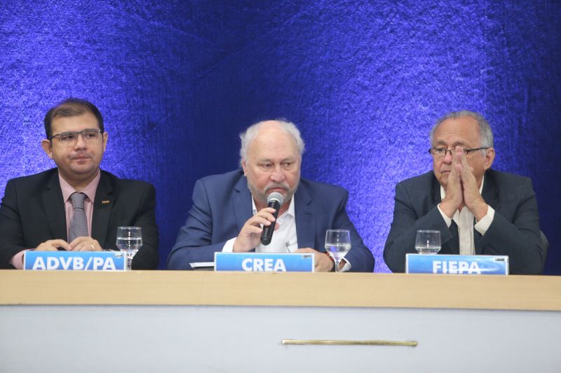 A Auditoria Geral do Estado (AGE) lançou na terça-feira (29), no auditório da Federação das Indústrias do Pará (Fiepa), em Belém, o Programa Estadual de Capacitação de Fornecedores (PECF), uma iniciativa inovadora que busca o aperfeiçoamento dos contratos de obras e serviços prestados por empresas privadas a órgãos públicos. <div class='credito_fotos'>Foto: Alex Ribeiro / Ag. Pará   |   <a href='/midias/2019/originais/5617_390634d7-9c4b-d7b9-8eaa-948114adfb33.jpg' download><i class='fa-solid fa-download'></i> Download</a></div>