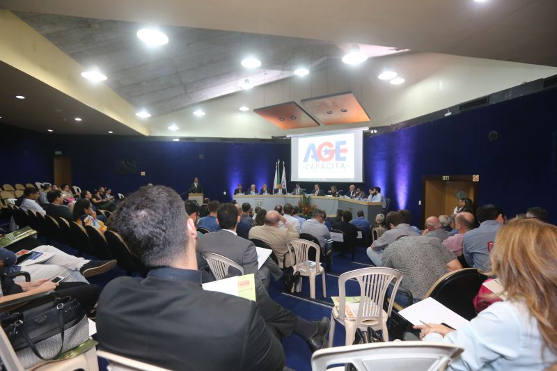 A Auditoria Geral do Estado (AGE) lançou na terça-feira (29), no auditório da Federação das Indústrias do Pará (Fiepa), em Belém, o Programa Estadual de Capacitação de Fornecedores (PECF), uma iniciativa inovadora que busca o aperfeiçoamento dos contratos de obras e serviços prestados por empresas privadas a órgãos públicos. <div class='credito_fotos'>Foto: Alex Ribeiro / Ag. Pará   |   <a href='/midias/2019/originais/5617_5ec0dd46-92d6-fac2-3f1a-21c1f27e6e94.jpg' download><i class='fa-solid fa-download'></i> Download</a></div>