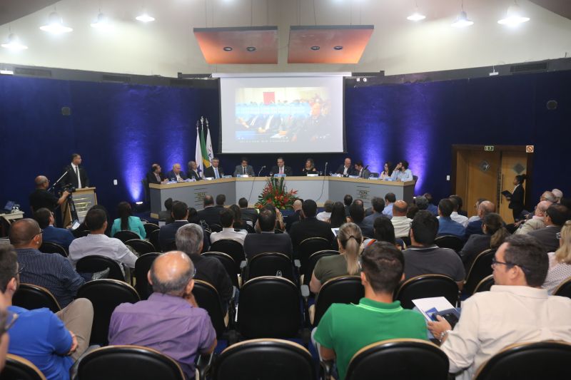 A Auditoria Geral do Estado (AGE) lançou na terça-feira (29), no auditório da Federação das Indústrias do Pará (Fiepa), em Belém, o Programa Estadual de Capacitação de Fornecedores (PECF), uma iniciativa inovadora que busca o aperfeiçoamento dos contratos de obras e serviços prestados por empresas privadas a órgãos públicos. <div class='credito_fotos'>Foto: Alex Ribeiro / Ag. Pará   |   <a href='/midias/2019/originais/5617_783b0f76-9746-7f2f-6e76-e8b958c5e921.jpg' download><i class='fa-solid fa-download'></i> Download</a></div>