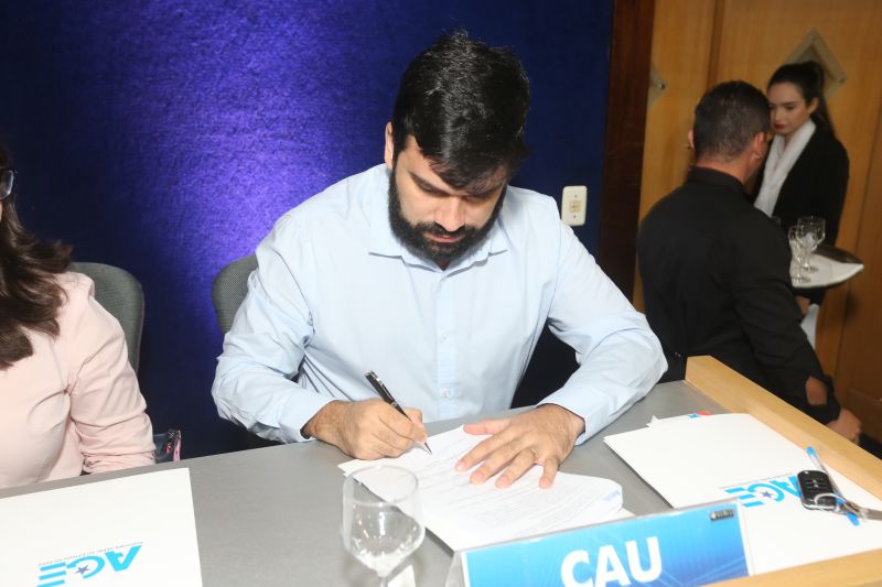 A Auditoria Geral do Estado (AGE) lançou na terça-feira (29), no auditório da Federação das Indústrias do Pará (Fiepa), em Belém, o Programa Estadual de Capacitação de Fornecedores (PECF), uma iniciativa inovadora que busca o aperfeiçoamento dos contratos de obras e serviços prestados por empresas privadas a órgãos públicos. <div class='credito_fotos'>Foto: Alex Ribeiro / Ag. Pará   |   <a href='/midias/2019/originais/5617_aef8ed84-4655-f279-0afe-a3a654ff27a9.jpg' download><i class='fa-solid fa-download'></i> Download</a></div>