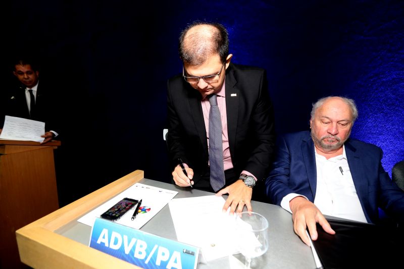 A Auditoria Geral do Estado (AGE) lançou na terça-feira (29), no auditório da Federação das Indústrias do Pará (Fiepa), em Belém, o Programa Estadual de Capacitação de Fornecedores (PECF), uma iniciativa inovadora que busca o aperfeiçoamento dos contratos de obras e serviços prestados por empresas privadas a órgãos públicos. <div class='credito_fotos'>Foto: Alex Ribeiro / Ag. Pará   |   <a href='/midias/2019/originais/5617_d90ab153-ece1-1c37-02f2-21640319f40d.jpg' download><i class='fa-solid fa-download'></i> Download</a></div>