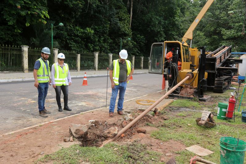 BelÃ©m 31 /10 / 2019 , a compania de Saneamento do ParÃ¡ comeÃ§ou a substituiÃ§Ã£o das redes antigas de cimento amianto (material que nÃ£o Ã© mais utilizado no setor) por rede novas feitas com material mais eficiente e resistente. <div class='credito_fotos'>Foto: Alex Ribeiro / Ag. Pará   |   <a href='/midias/2019/originais/5618_655deda8-59b8-3ef5-a7b0-f962401d0ae4.jpg' download><i class='fa-solid fa-download'></i> Download</a></div>