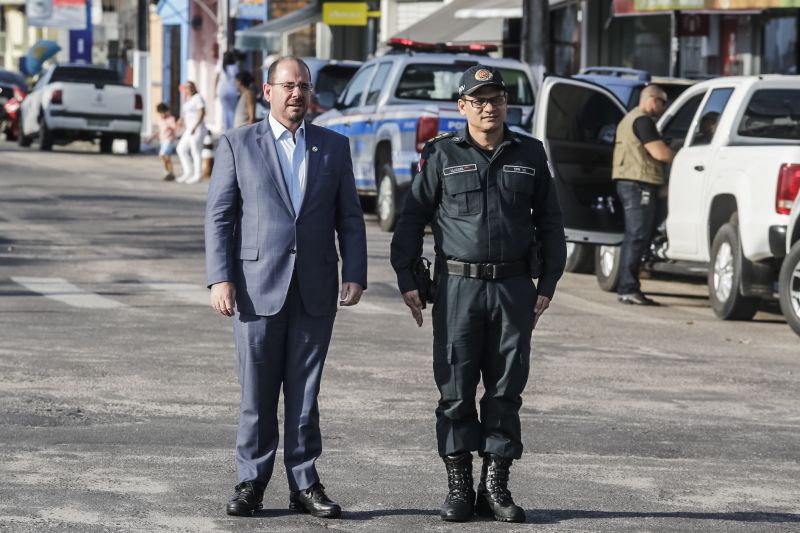 omando de Policiamento Regional VII, sediado em Capanema, no nordeste paraense, completou 12 anos de criação nesta quinta-feira (31), atendendo à população de 19 municípios. O governador do Pará em exercício, Lúcio Vale, participou da celebração, ao lado do ouvidor-geral do Estado, Arthur Houat; do deputado estadual Antônio Tonheiro, e dos prefeitos Chico Neto, de Capanema; Leonardo Vale, de Cachoeira do Piriá; Isaías Neto, de Viseu, e Renata Sousa, de Primavera. <div class='credito_fotos'>Foto: Marcelo Seabra / Ag. Pará   |   <a href='/midias/2019/originais/5622_4efda85d-a1ce-0344-bb66-9cfc17ad20d4.jpg' download><i class='fa-solid fa-download'></i> Download</a></div>