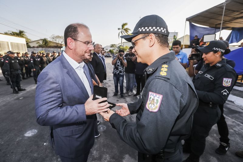 omando de Policiamento Regional VII, sediado em Capanema, no nordeste paraense, completou 12 anos de criação nesta quinta-feira (31), atendendo à população de 19 municípios. O governador do Pará em exercício, Lúcio Vale, participou da celebração, ao lado do ouvidor-geral do Estado, Arthur Houat; do deputado estadual Antônio Tonheiro, e dos prefeitos Chico Neto, de Capanema; Leonardo Vale, de Cachoeira do Piriá; Isaías Neto, de Viseu, e Renata Sousa, de Primavera. <div class='credito_fotos'>Foto: Marcelo Seabra / Ag. Pará   |   <a href='/midias/2019/originais/5622_67e8b50b-e93f-1135-e680-3fea6a26e9b3.jpg' download><i class='fa-solid fa-download'></i> Download</a></div>