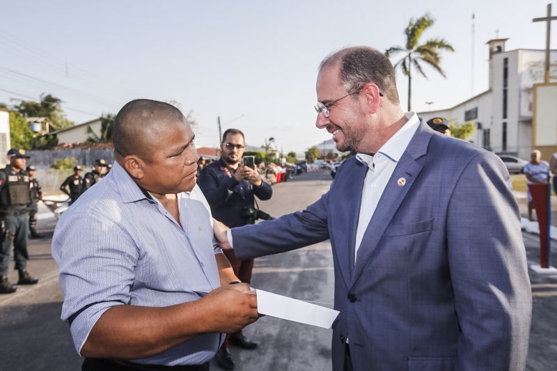 omando de Policiamento Regional VII, sediado em Capanema, no nordeste paraense, completou 12 anos de criação nesta quinta-feira (31), atendendo à população de 19 municípios. O governador do Pará em exercício, Lúcio Vale, participou da celebração, ao lado do ouvidor-geral do Estado, Arthur Houat; do deputado estadual Antônio Tonheiro, e dos prefeitos Chico Neto, de Capanema; Leonardo Vale, de Cachoeira do Piriá; Isaías Neto, de Viseu, e Renata Sousa, de Primavera. <div class='credito_fotos'>Foto: Marcelo Seabra / Ag. Pará   |   <a href='/midias/2019/originais/5622_6909222a-2c17-3745-622a-3dac4b6abd7f.jpg' download><i class='fa-solid fa-download'></i> Download</a></div>