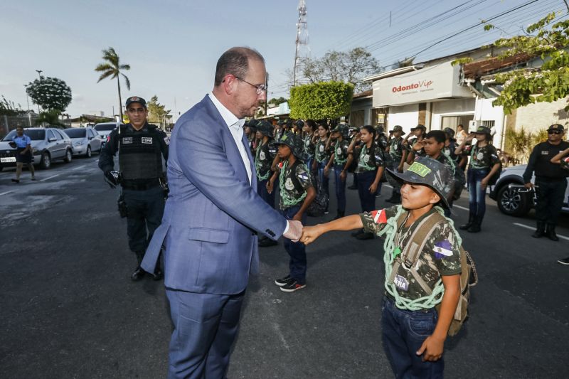 omando de Policiamento Regional VII, sediado em Capanema, no nordeste paraense, completou 12 anos de criação nesta quinta-feira (31), atendendo à população de 19 municípios. O governador do Pará em exercício, Lúcio Vale, participou da celebração, ao lado do ouvidor-geral do Estado, Arthur Houat; do deputado estadual Antônio Tonheiro, e dos prefeitos Chico Neto, de Capanema; Leonardo Vale, de Cachoeira do Piriá; Isaías Neto, de Viseu, e Renata Sousa, de Primavera. <div class='credito_fotos'>Foto: Marcelo Seabra / Ag. Pará   |   <a href='/midias/2019/originais/5622_6995c639-c30f-dfed-5d81-ba2415a5191b.jpg' download><i class='fa-solid fa-download'></i> Download</a></div>