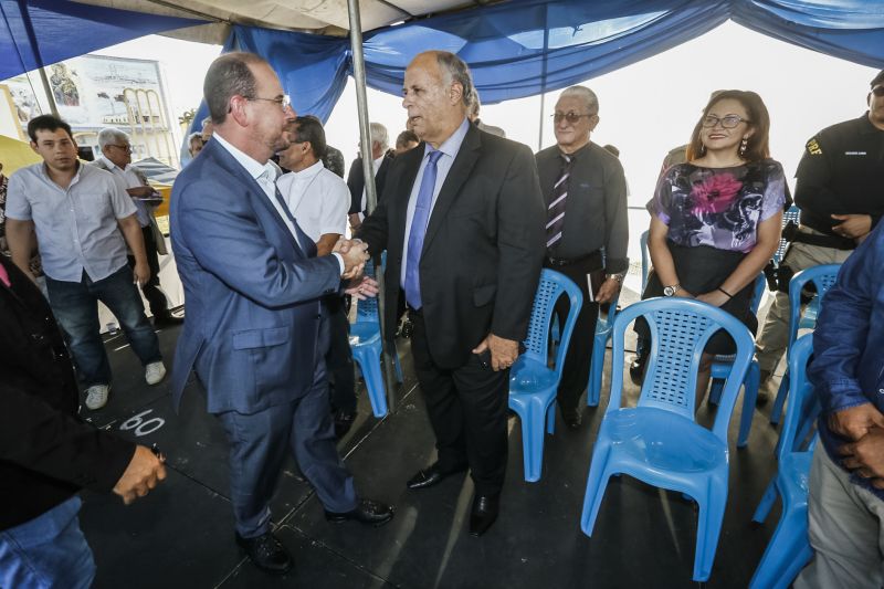 omando de Policiamento Regional VII, sediado em Capanema, no nordeste paraense, completou 12 anos de criação nesta quinta-feira (31), atendendo à população de 19 municípios. O governador do Pará em exercício, Lúcio Vale, participou da celebração, ao lado do ouvidor-geral do Estado, Arthur Houat; do deputado estadual Antônio Tonheiro, e dos prefeitos Chico Neto, de Capanema; Leonardo Vale, de Cachoeira do Piriá; Isaías Neto, de Viseu, e Renata Sousa, de Primavera. <div class='credito_fotos'>Foto: Marcelo Seabra / Ag. Pará   |   <a href='/midias/2019/originais/5622_ae895245-0eab-f72d-7b7d-3460ff7a244e.jpg' download><i class='fa-solid fa-download'></i> Download</a></div>