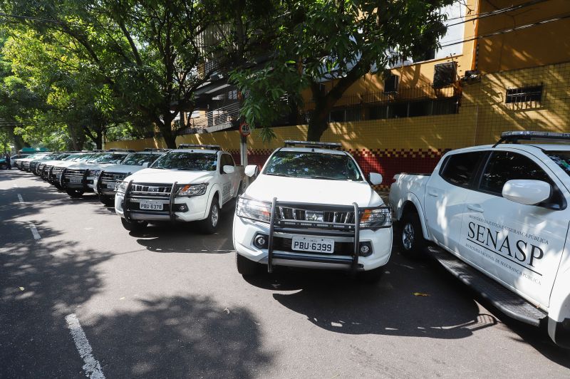 Cerimônia de entrega de 20 viaturas para as ações de prevenção à criminalidade e combate à violência no Pará. <div class='credito_fotos'>Foto: Marco Santos / Ag. Pará   |   <a href='/midias/2019/originais/5625_745d5061-2385-d630-f011-9faac35b1c35.jpg' download><i class='fa-solid fa-download'></i> Download</a></div>