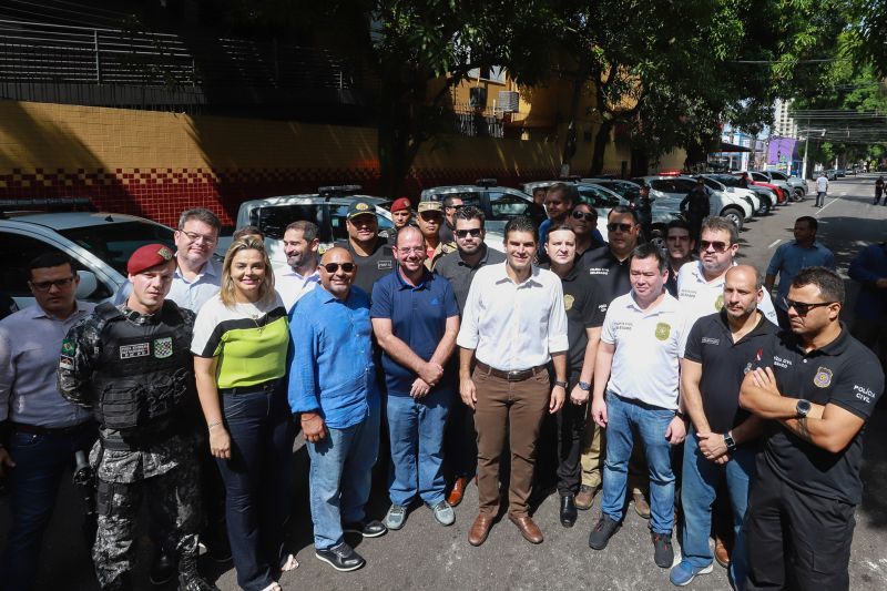 Cerimônia de entrega de 20 viaturas para as ações de prevenção à criminalidade e combate à violência no Pará. <div class='credito_fotos'>Foto: Marco Santos / Ag. Pará   |   <a href='/midias/2019/originais/5625_97424d7f-b02c-21e4-c3f6-b200d4e66567.jpg' download><i class='fa-solid fa-download'></i> Download</a></div>