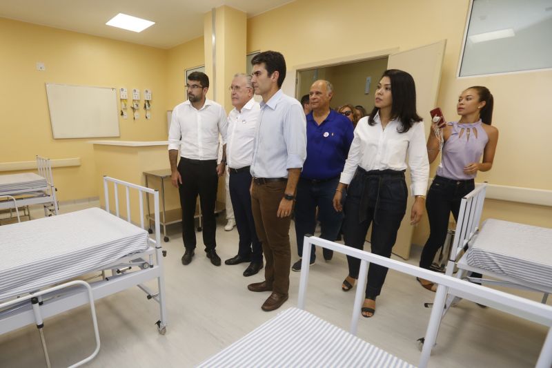 Nesta terça, dia 05, data em que Capanema completa 109 anos, o Estado inaugurou o Hospital Regional dos Caetés "Jorge Netto Costa"'. Estruturado com especialidade médica em traumatologia e cirurgia geral, o novo hospital se torna referência em assistência de média e alta complexidade, beneficiando a segunda região mais populosa do Estado, perdendo apenas para a região metropolitana de Belém. <div class='credito_fotos'>Foto: Marcelo Seabra / Ag. Pará   |   <a href='/midias/2019/originais/5635_2325ff53-a5d6-8d18-bf23-955f21926945.jpg' download><i class='fa-solid fa-download'></i> Download</a></div>