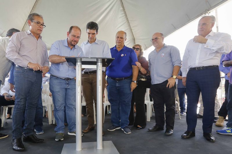 Nesta terça, dia 05, data em que Capanema completa 109 anos, o Estado inaugurou o Hospital Regional dos Caetés "Jorge Netto Costa"'. Estruturado com especialidade médica em traumatologia e cirurgia geral, o novo hospital se torna referência em assistência de média e alta complexidade, beneficiando a segunda região mais populosa do Estado, perdendo apenas para a região metropolitana de Belém. <div class='credito_fotos'>Foto: Marcelo Seabra / Ag. Pará   |   <a href='/midias/2019/originais/5635_f3f2ee7a-208e-1d93-3430-bcf48ebc5cf7.jpg' download><i class='fa-solid fa-download'></i> Download</a></div>