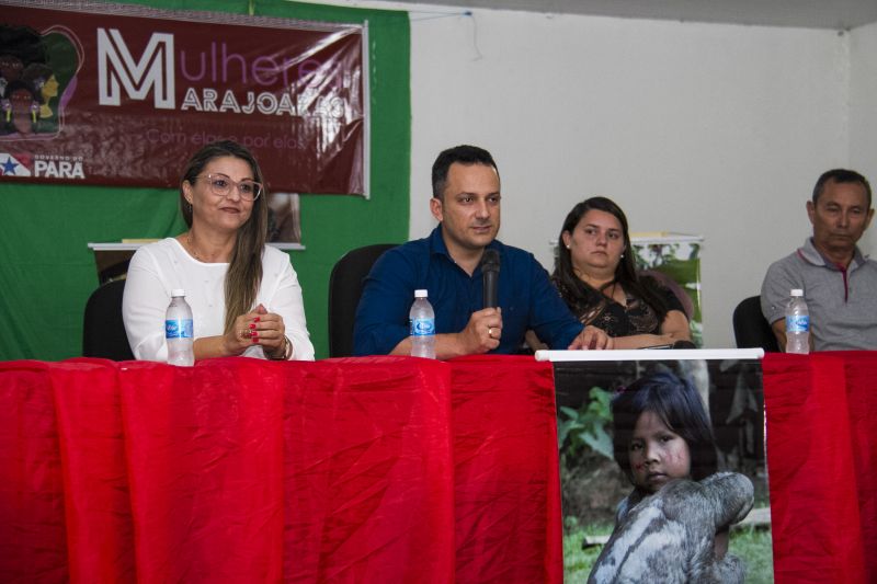 Projeto Garante Empreendedorismo e Economia Sustentável às Mulheres Marajoaras <div class='credito_fotos'>Foto: Neth Vilhena / Ascom Sejudh   |   <a href='/midias/2019/originais/5636_0788a7bc-b926-3e42-4fda-7937758b851b.jpg' download><i class='fa-solid fa-download'></i> Download</a></div>